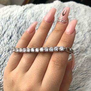 CRYSTAL TENNIS BRACELET